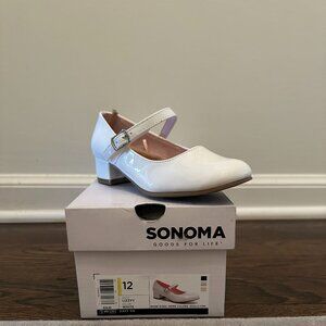 Girls White Dress Shoes (Size 12)